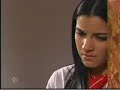 roberta les muestra el video