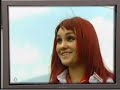 roberta les muestra el video