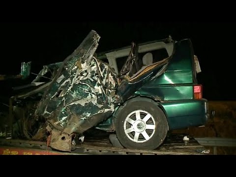 Wie gefährlich ist Social Media für das Leben? Fahrer filmte in Ungarn live auf Facebook: 9 Tote