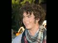 Is this for real?? {a jonas brothers love story} ch.4