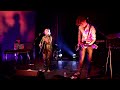 version acoustique enregistr�e lors du concert chez jean paul gaultier � l'occasion du lancement de l'ouvrage 