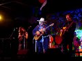 a short clip of the peter rowan & tony rice quartet from the magnolia fest at the spirit of the suwannee music park in live oak, fl in october 2006. peter does his yodeling native american throat singing thing, and then tony takes a solo.
