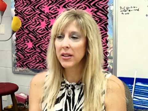 elementary teacher - Watch more videos on drkit.org! In this interview, an Elementary Education Teacher discusses her typical day at work, the qualifications needed for the job, ...