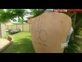 Il se fait tatouer un pénis de 40cm dans le dos