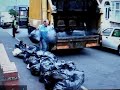 (jaap mikkers collection) an on-the-job demonstration of the mighty vulture by crt's tim byrne. notice that there are no riding steps on these trucks; they are prohibited by uk safety regulations. sanitation workers in england probably run more miles than olympic athletes!