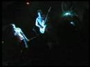 m�nage en directo versionando el tema de yo la tengo 