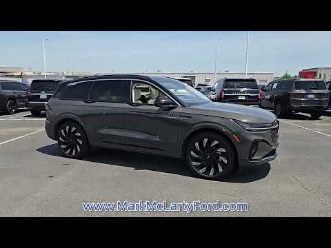 Used 2025 Dark Gray Metallic LINCOLN Black Label AWD image 1