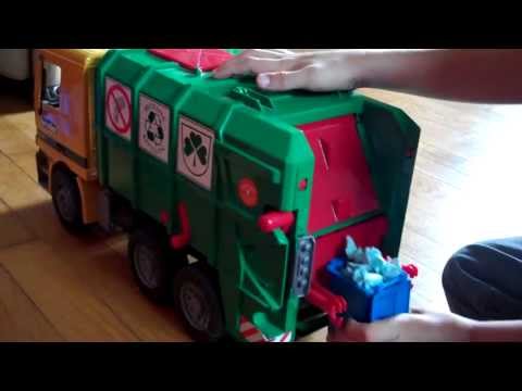 Phillips Bruder Toy Garbage Truck Video 3