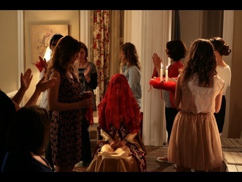 fatmagul - Fatmagül'ün kına gecesiyle evdeki heyecan doruk noktasına ulaşır.