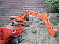 Der Bagger ohne Öl (Maßstab ca. 1/15) Der Bagger ohne Öl (Maßstab ca. 1/15)