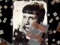 pour toi (ronnie bird, mickey baker)

tu sais souvent je veux mourir.
je ne veux pas voir l'avenir,
que j'ai � jamais compromis.

je sais trop bien que j'ai flamb�.
je ne peux plus rien t'apporter,
que mon amour et mon ennui,
oui mon ennui.

mais pour toi,
qui reste l�, pr�s de moi...
mais pour toi,
qui ne dit rien,
qui ne fait rien...
oui pour toi, je resterai.

il faut reprendre le dessus.
car sans l'espoir tout est fichu.
rien n'est jamais vraiment fini.

mais avec toi je veux rester,
car toi seule peux me sauver.
ensemble nous allons gagner.
ensemble nous allons gagner.
ensemble nous allons gagner.

ensemble nous pouvons gagner
_____________________________________

http://ronniebird.toochattoo.com