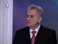Nikolić preti Tadiću