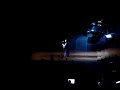 Σ' ακολουθώ στην τσέπη σου γλιστράωσαν διφραγκάκι τόσο δα μικρόΣ' ακολουθώ και ξέρω πως χωράωμες στο λακκάκι που 'χεις στο λαιμόΈλα κράτησέ με και περπάτησέ μεμες στο μαγικό σου το βυθόπάρε με μαζί σου στο βαθύ φιλί σουμη μ' αφήνεις μόνο θα χαθώΣ' ακολουθώ και πάνω σου κολλάωσαν φανελάκι καλοκαιρινό Σ' ακολουθώ σ' αγγίζω και πονάωκλείνω τα μάτια και σ' ακολουθώTo Festival Athhnwn parouriase sto Hrwdeio stis 15/6/2007 ena 