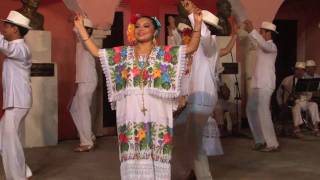 GlobeTrotter Jon Haggins TV in Merida, Mexico