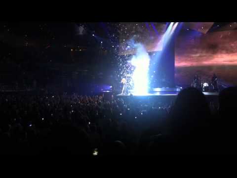 singing Blown Away (Live) Lafayette, LA