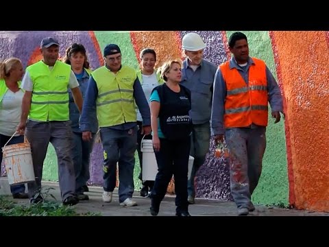 Ver el video Cooperativa 19 Argentina Trabaja, enseña y aprende. Lanús (GBA)