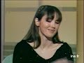 22 octobre 1986 isabelle adjani est re�ue en plateau pour pr�senter le disque qu'elle vient d'enregistrer dont elle a �crit les paroles : 