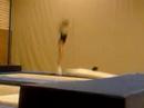 Nanouk trampoline springen salto 2