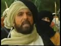 يروي الفيلمالأحداث التي جرت بعد إستشهاد الإمام الحسين بن علي بن ابي طالب ( ع ) في واقعة كربلاء يوم العاشر من محرم لعام 61 هجري.حيث أخذت اخته السيدة زينب (ع) وابنه الإمام زين العابدين (ع) مع النساء والأطفال من آل بيت النبي (ص) الذين لم يقتلوا في المعركة وسير بهم في موكب من الأحزان والآلام والسبي الى قصر ابن زياد في الكوفة ومنها الى قصر يزيد في الشام في رحلة ذاقوا خلالها صنوف التعذيب والإهانة.وفي هذا الموكب واجهت العقيلة زينب مصيرها وحكمتها طواغيت الحكام والفسق والفجور.واثبتت بصلابتها ان شهادة الإمام الحسين (ع) كانت بحق في سبيل الإصلاح في امة جده رسول الله الأعظم (ص) لتكون بحق المرأة التي حولت موكب السبي الى موكب الإباء وما يعرضه الفيلم هو جملة من الحقائق والوقائع المؤثرة.وقد أجازته نخبة من العلماء والمؤسسات الدينية الإسلامية في كل من لبنان وسوريا ومصر وإيران