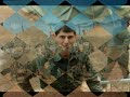 BAYRAKLARI BAYRAK YAPAN üstündeki...