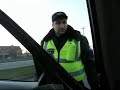 Idiots kasās ar Ceļa Policiju