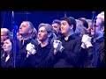 28 avril 2007
 nos mains de jjg interpr�t� par les 500 choristes