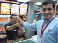 Sordos trabajando KFC Cairo Egipto Sordos trabajando KFC Cairo Egipto