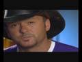 videos de Tim McGraw - Celebrities Endorse UNBS in NYC