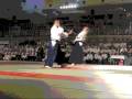 Pokaz wykonuje Dariusz Bienkowski sensei 5 Dan AikidoUke:* Michał Arct 3 Dan  (Siedlecka Akademia Aikido)* Piotr Nowakowski 3 Dan  (Warszawa, Fitness Klub Rickard)* Michał Kulibaba 2 Dan  (Warszawska Szkoła Aikido)* Jakub Wybraniec 1 Dan   (Siedlecka Akademia Aikido)Pokaz pochodzi z uroczystej Gali Aikido i Budo w związku z obchodami 30-lecia aikido w Polscehttp://aikido.art.pl