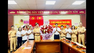 Chủ tịch UBND thành phố Phạm Tuấn Đạt chúc mừng Đội cảnh sát giao thông số 1, Phòng CSGT Đường bộ - Đường Sắt, Công an tỉnh Quảng Ninh nhân kỷ niệm 78 năm Ngày truyền thống Công an Nhân dân Việt Nam 19/8