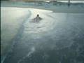 Ethan surfando 3