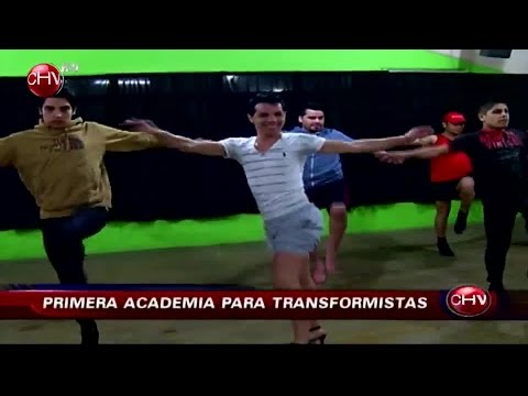 transformistas - Maquillaje y extrema femineidad son los requisitos principales en una clase en la que sólo asisten hombres. En Chile ya existe la primera academia de transformistas, está ubicada en Santiago...