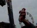 no-penguins-chiodos-bamboozle-craig-comes-off-stage-.html