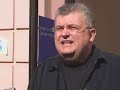 Nenad Canak potpisao je zahtev da se Goranu Knezevicu, gradonacelniku Zrenjanina, omoguci odbrana sa slobode.