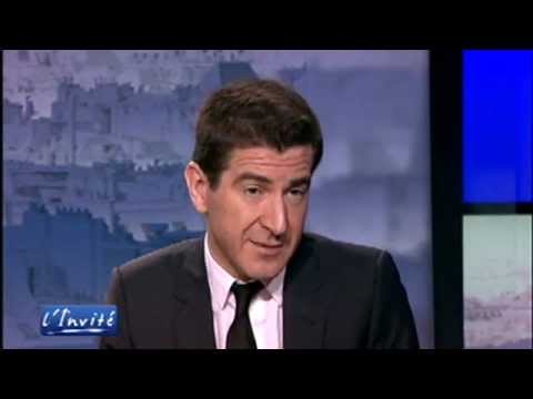 Pigasse - L'INVITE de TV5MONDE présenté par Patrick SIMONIN le 16/04/12..A une semaine du premier tour de la présidentielle, le banquier propriétaire du journal
