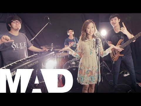 Midnight - รักคือ (Cover) - Midnight Band Original by รักคือ - Monotone Midnight Band Performed by Vocal - Pornnapar Kankasemsuk Piano - Janpat Montrelerdrasme Bass - W...