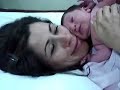 Gustavo Moretti Ferraz recebe o primeiro abraco da mae.wmv