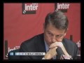 l'�dition sp�ciale de canal + parodie le spot de la grippe a avec les hommes politiques dans leurs postures lors des matinales des radios fran�aises. copyright vid�o : www.canalplus.fr