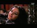 كلمات الابيــات :(زارني طيفك)زارني طيفــــك على غفلــــة وراحمـــا عرفتـه هو حقيقــه أو منـــــاملو تسلّ الروح من الجسم استراحمــــــن لهيب الهجـر وألآم الغــرام(ياسر بزينة)ياسر بزينة على ويش الضـبـا جافلينياسر بـزينة أنــا لــزينة أحــب الضبـاحلمي غدالي سـراب ويتعب الحالمينتبع السراب وأنــا مـا همني المتعبــا(ما يسكن الياس)مـا يسكن الياس في ضلوعيومن الصغر ما أعرف الياسومـا أقضي العمــر موجوعيومـا همني لا يهـــم النــــاسومـــا كـــل خطّـــاف متبوعيمـــا أختار إلها عزيزة راسمــتوالفٍ نوعهــــا ونــوعيياكّـــــننا مفصلــين قيــــاس(أهٍ من اللي بلاني)أهٍ مــــن اللي بلاني في الهــوى بلــوهعوقي ترى منه وأنا في العرب عوقهوأشكيله الحــال لــكن ضاعت الشكوهواللي بيشكي لظـــالم مضيع حقوقـــهناديتها ومــا سمعتني ولا حصل سلوهولي عـــبرةٍ من هواها دوم مخنوقــه(زينة هي الموت والمنعوت)زينة هي الموت والمنعوت والنجوىمــن زينها القلب ذاب وعذبـه شوقهسوّت بقلبي الذي مــا حد قبل ســوّاهوثياب صبري من الهجران مشقوقه(عجزت وأبعد مرادي)عجزت وأبعد مـرادي ما تجيب السنينحــروب ودروب وعـــره ووقت يتقلبــاوين السعادة وزينة والصديق الضنينياكنهـا في مهـب الـــريح صــارت هبا(يا مسعر الحرب خاف الله)يا مسعر الحـرب خـاف الله وخـلك فطـينأهــــلي وأهـلك وقـود إلهــا إذا تلهـــــبهتحصد من أرواح ناسي وناسك الأقربينالأرواح والنـاس هي تاكـل وهي تشربهعقــب المحبــة تعوضنــا بحقـــدٍ دفــــينوتبـــاعدوا أهــــل ودي والشقى قرّبـــهلمشاهدة المزيد من المقاطع الشعرية الخاصة بالمسلسل ارجوا تصفح قناتي :)المسلسل البدوي صراع على الرمالبطولة : تيم حسن - صبا مباركاخراج : حاتم علياشعار وخيال صاحب السمو الشيخ محمد بن راشد آل مكتوم