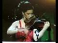 Hilary Hahn Plays Bach Preludio at Grammy's