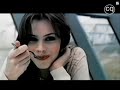 soy veneno que te arde en los labios
veneno que derrite tu piel
veneno que te inunda los sue�os 
y que se adue�a de ti

poco a poco
soy veneno que se pierde en tus brazos 
veneno que recorre tu cuerpo
veneno que navega en tus venas y que se mete entre tus sabanas
que son de seda...

coro
porque soy veneno
porque yo soy veneno
y si tu quieres yo te quiero 
pero desnudate primero
que no se entere la ciudad...
porque yo soy veneno
y tu el antidoto que quiero
igual que mato igual me muero
sin ti no entro una vez mas

y es que soy veneno que te embruja el sentido
veneno que naufraga en tu vientre
veneno que galopa en tus noches y que en tu boca se derrama... lentamente