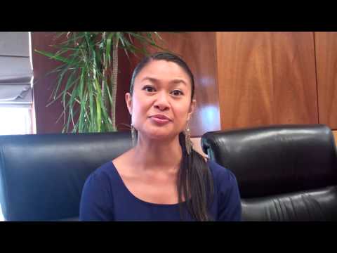 michelle harris - Chicago Bulls director of entertainment Michelle Harris, a Chicago native and former Knicks City Dancer, talks with Elliott Harris on Aug. 8, 2013, at the Un...
