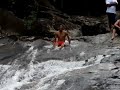 renato descendo cachoeira