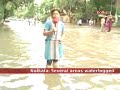Heavy rain cripples Kolkata