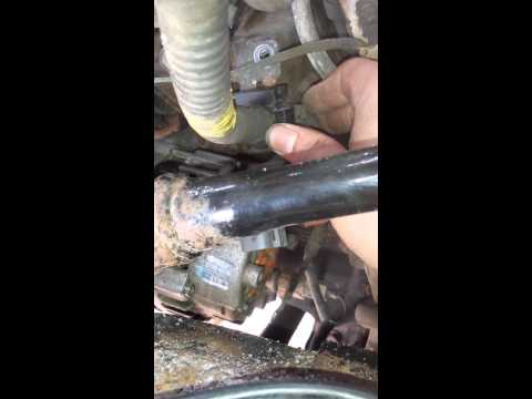 how to change alternator on 2004 nissan quest