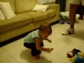 TUTU COM 10 MESES ANDANDO