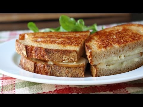 Grilled Brie & Pear Sandwich - Grilled Cheese Sandwich Recipe
