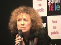 mireille dumas au salon de la tv.