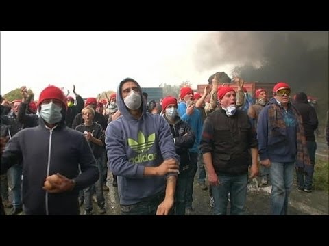 Bretagne - Toute l'actualité sur http://www.bfmtv.com/ Les manifestants bretons sont rentrés chez eux tard dans la soirée de samedi. Ils s'étaient rassemblés à la mi-jo...