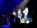 Melissa Peterman gives Reba a valentine - 2/14/08 Tupelo, MS Melissa Peterman gives Reba a valentine - 2/14/08 Tupelo, MS